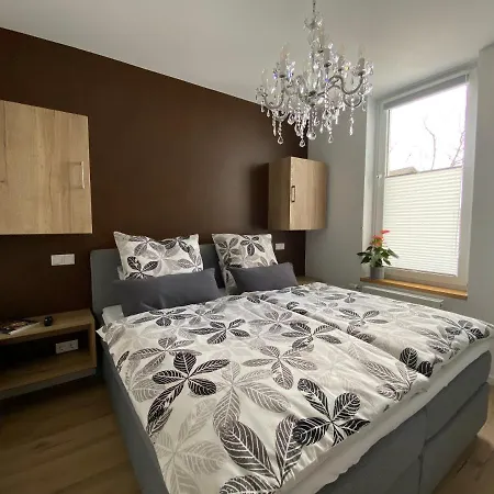 17 Am Berg Apartment