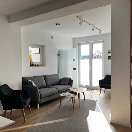 17 Am Berg Apartment *
